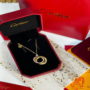 سلسال نسائي من كارتير Cartier